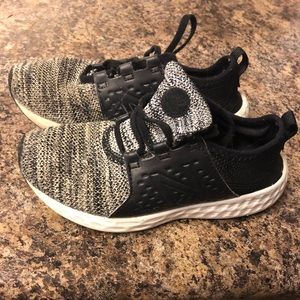 New balance boys shoes